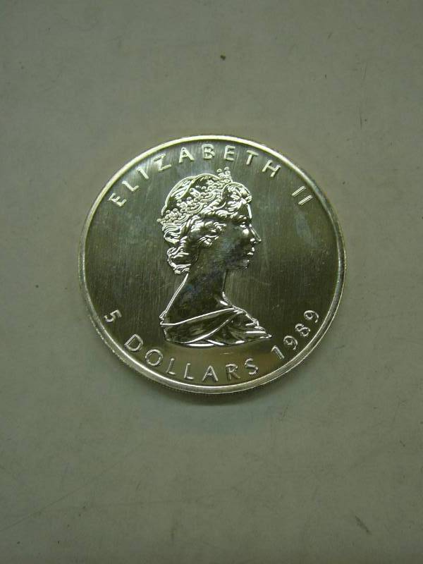 lot 150 image: 1989 Elizabeth ll 5 Dollar .999-1oz Fine Silver