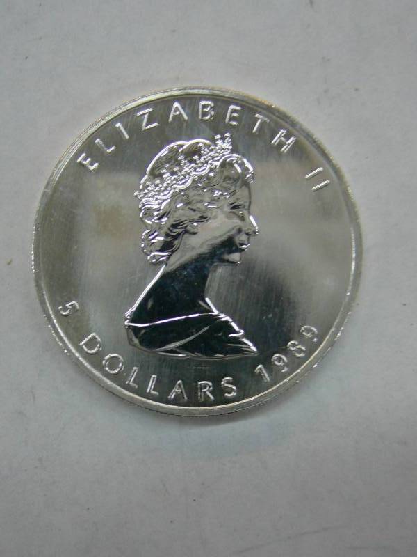 lot 164 image: 1989 Elizabeth ll 5 Dollar .999-1oz Fine Silver