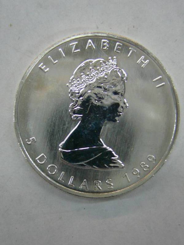lot 165 image: 1989 Elizabeth ll 5 Dollar .999-1oz Fine Silver
