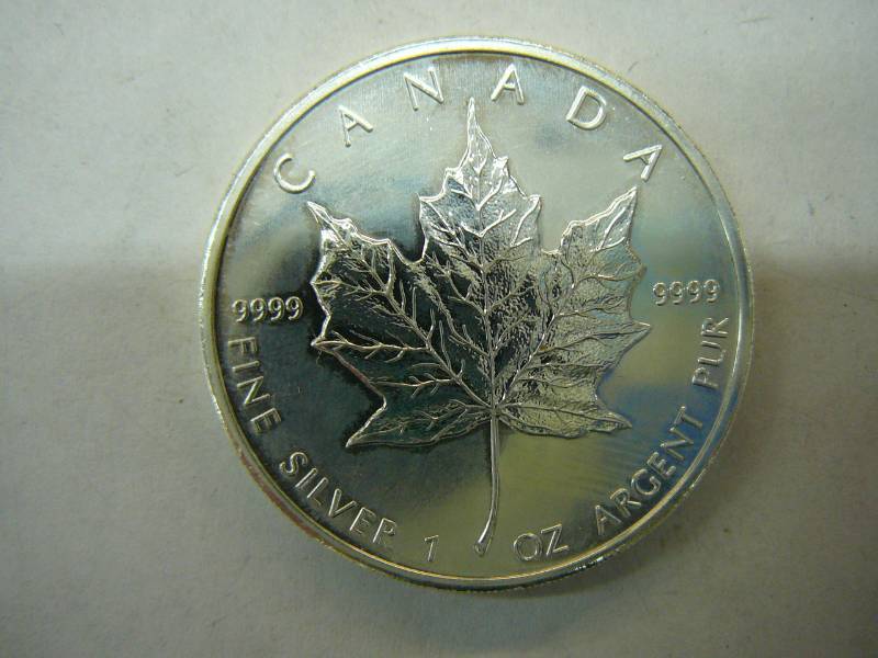 lot 167 image: 2008 Elizabeth ll 5 Dollar .999-1oz Fine Silver