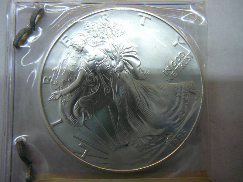 lot 171 image: 1995 Liberty Coin 1oz Fine Silver $1