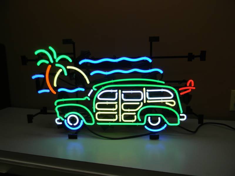 lot 2 image: WOODY WAGON NEW IN BOX - APPROX 15 BY 28 - SEE PICTURES