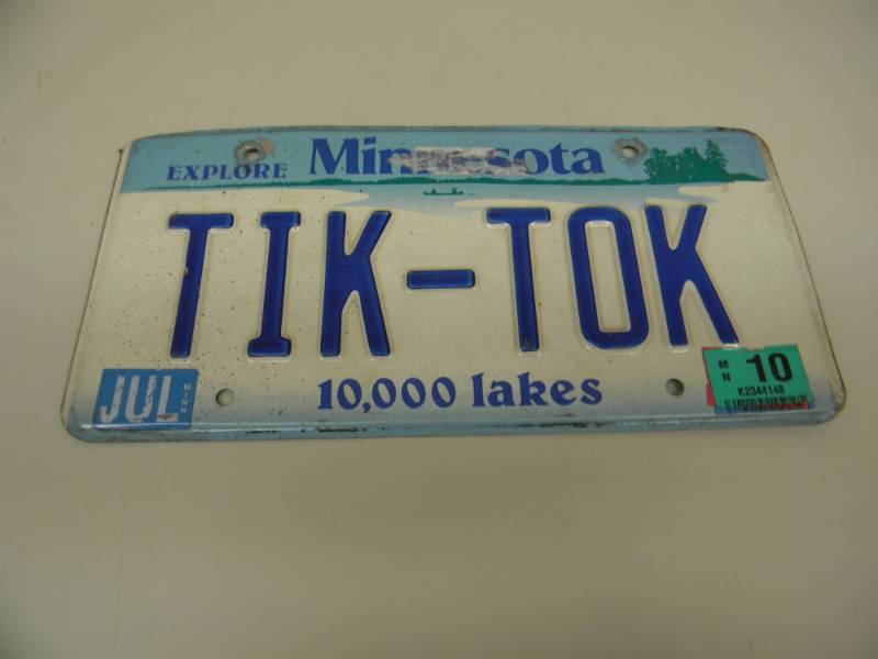 lot 51 image: TIK-TOK PERSONALIZED MN LIC. PLATE - SEE PICTURES