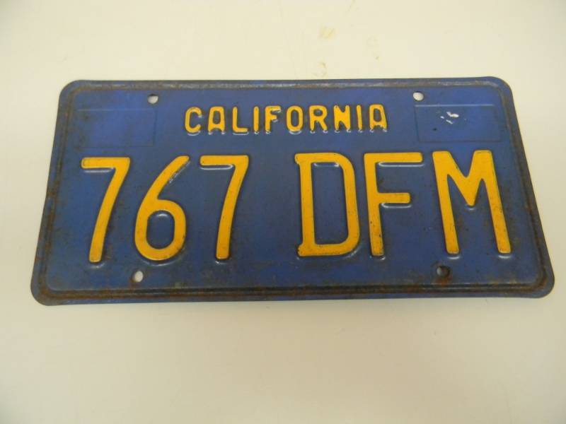 lot 60 image: 767-DFM CALIFORNIA BLUE PLATE - OKNICE - SEE PICTURES