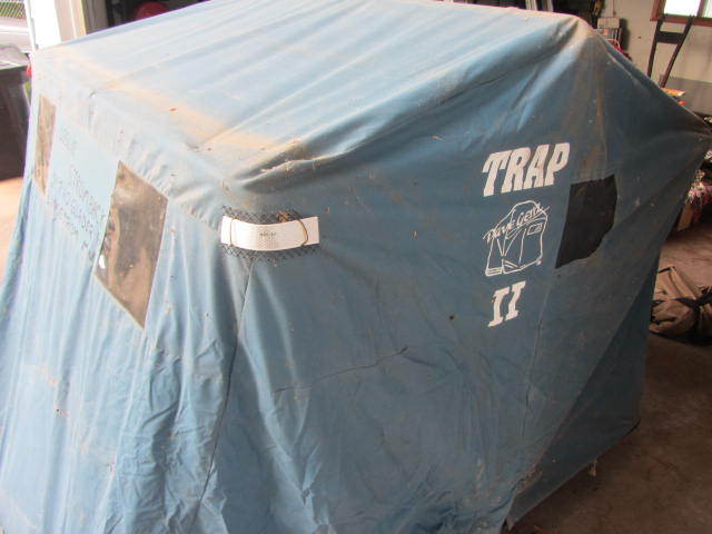 lot 9 image: Clam Trap Portable Fish House