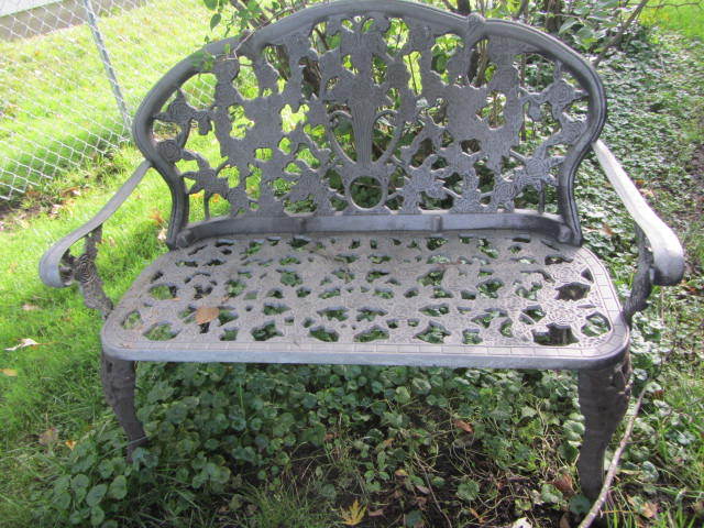lot 2 image: Cast Yard Bench