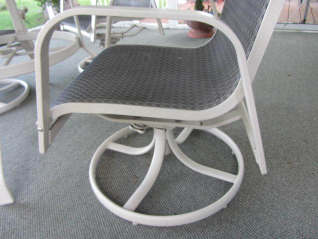 lot 1 image: Patio Table, Four Chairs