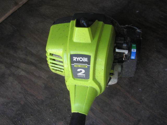 lot 52 image: Ryobi Weed Whip