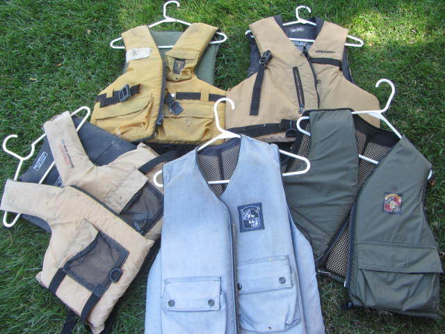 lot 64 image: Stearns Vests