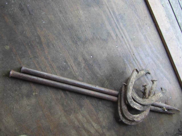 lot 73 image: Horse Shoe Game
