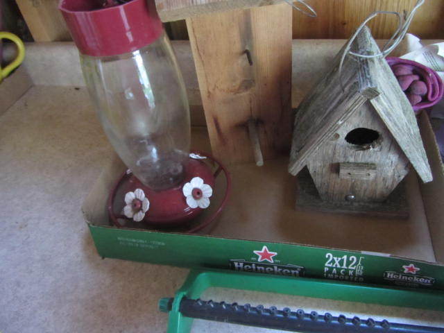 lot 77 image: BirdHouse, Feeders
