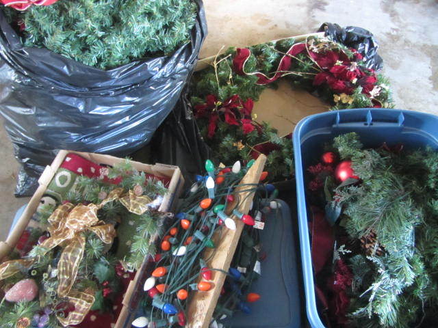 lot 95 image: Christmas Decorations