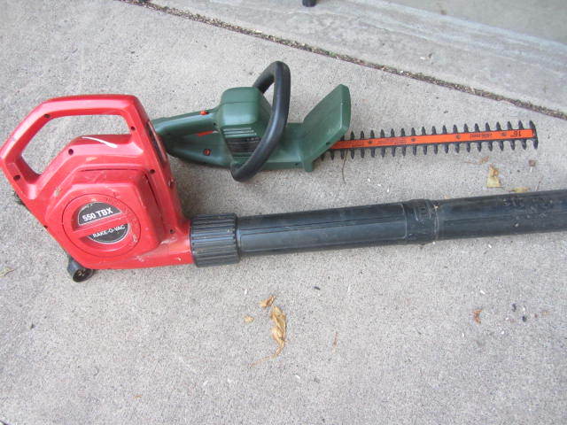 lot 99 image: Electric Blower, Hedge Trimmer