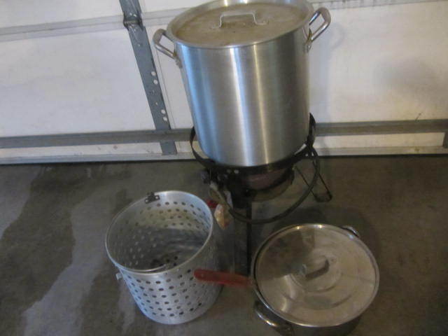 lot 20 image: Turkey Fryer