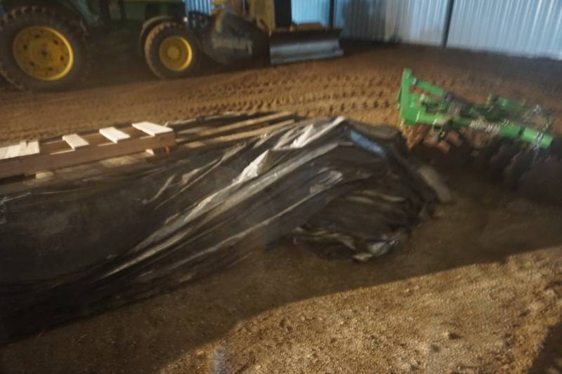 lot 6 image: Lot of 50 - 25 Frost Blankets