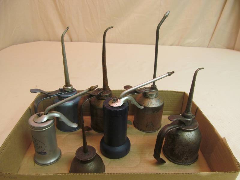 Oil squirt cans