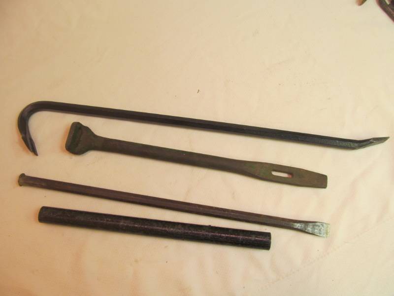 Crowbar, long chisel, equalizer pipe