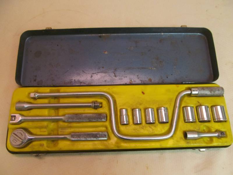 Socketratchet set w breaker bar  speed wrench