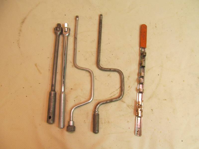 Breaker bars, speed wrenches, socket organ