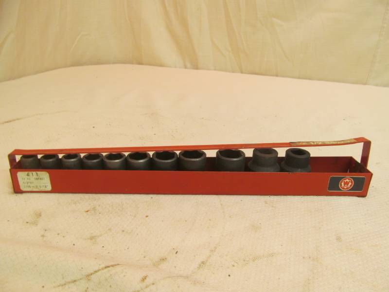 Drive impact socket set