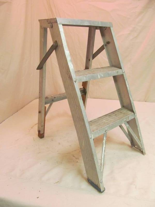 2 step aluminum ladder
