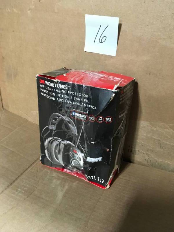 lot 16 image: 3M 90542-LG-3 WorkTunes Wireless Hearing Protector w Bluetooth & AMFM  in good condition