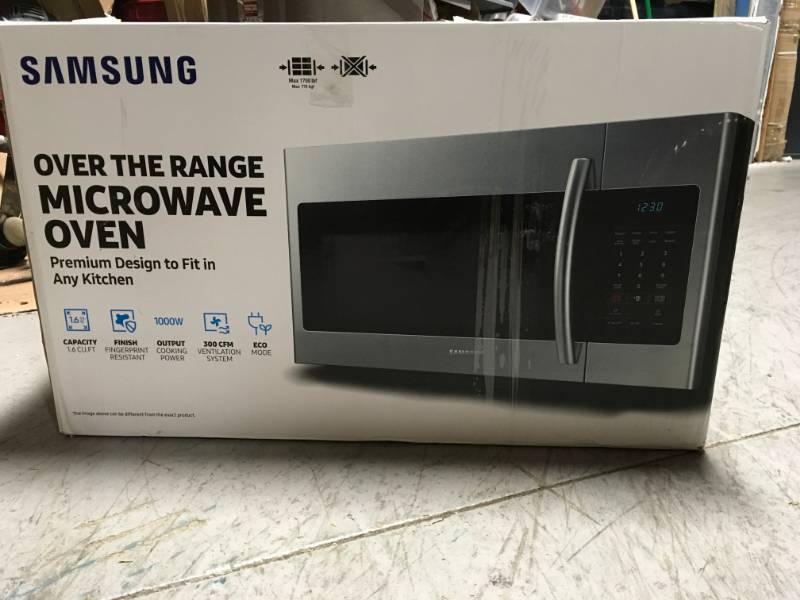 lot 43 image: Samsung 30 in. W 1.6 cu. ft. Over the Range Microwave in Fingerprint Resistant Stainless Steel  in good condition