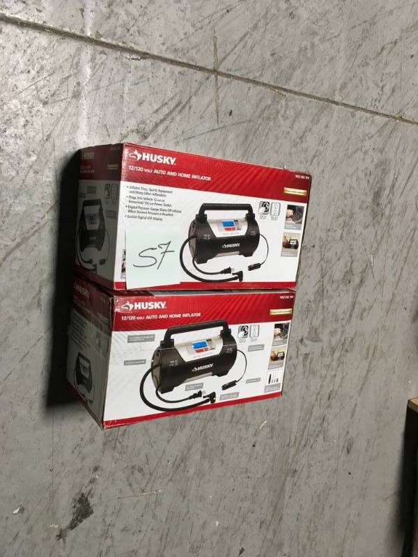 lot 57 image: Husky 12120 Volt Auto and Home Inflator  in good condition