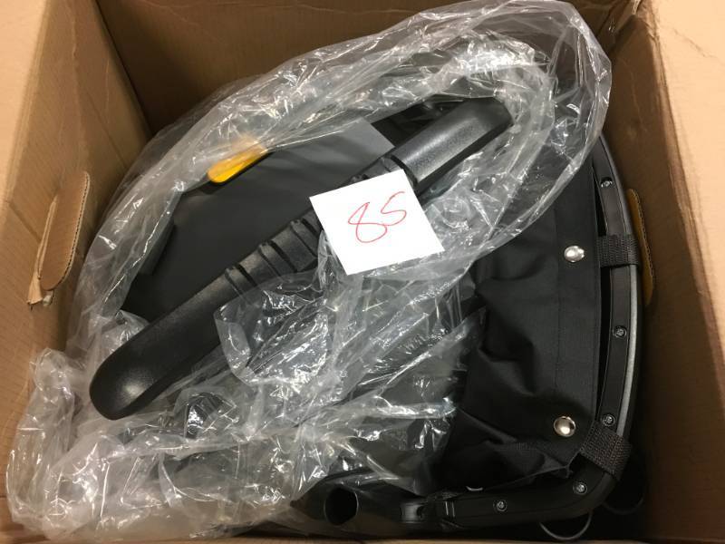 lot 85 image: DEWALT 10 Gal. Poly WetDry Vac  in good condition