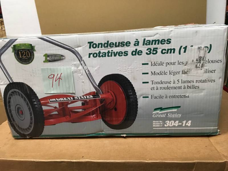 lot 94 image: Great States 14 in. Manual Push Walk-Behind Non-Electric Reel Lawn Mower  in good condition