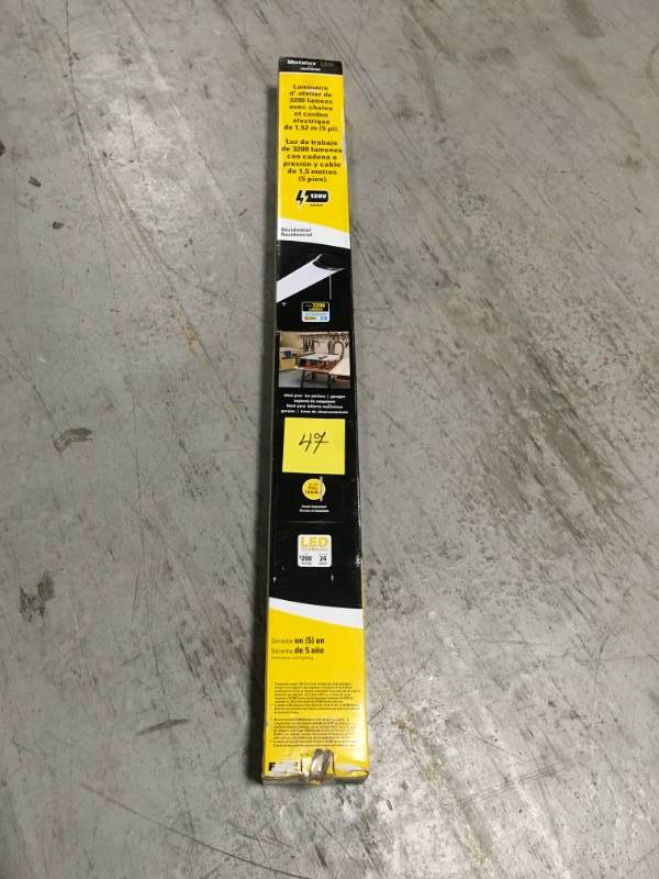 lot 47 image: Cooper Lighting 4SHP3240R Shoplgt Led 3200L 4K 120V 43In v