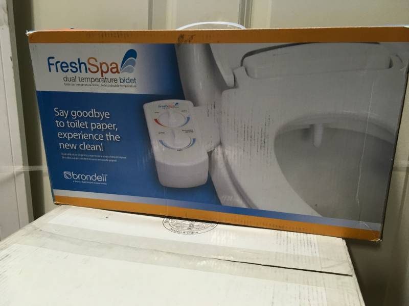 lot 72 image: Brondell Dual Temperature Bidet Attachment in White not used