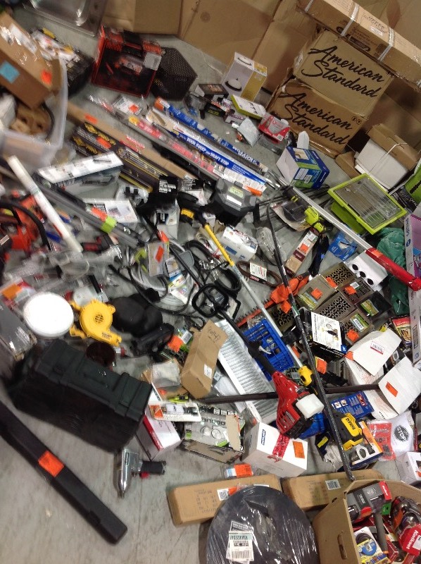 lot 112 image: WHOLESALE MIXED LOT OF TOOLS Miscellaneous toilet and more  mix conditions