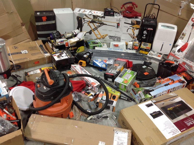 lot 113 image: WHOLESALE MIXED LOT OF TOOLS Miscellaneous fireplace and more  mix conditions