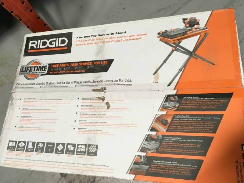 lot 37 image: RIDGID 7 in. Tile Saw with Stand in good condition