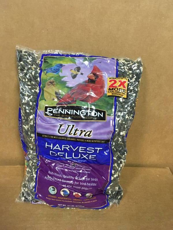 lot 35 image: Pennington 10-lb Bird Food Bag (Black Oil Sunflower) not used