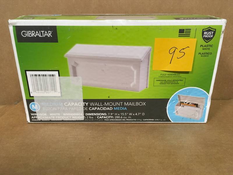 lot 95 image: Gibraltar Mailboxes Windsor Plastic White Wall-Mount Mailbox in good condition