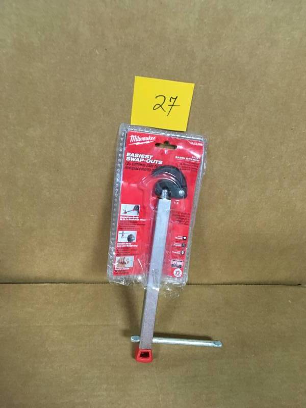 lot 27 image: Milwaukee 1.25 in. Basin Wrench good condition