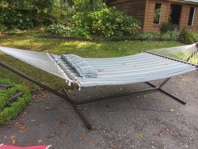 lot 8 image: Hammock