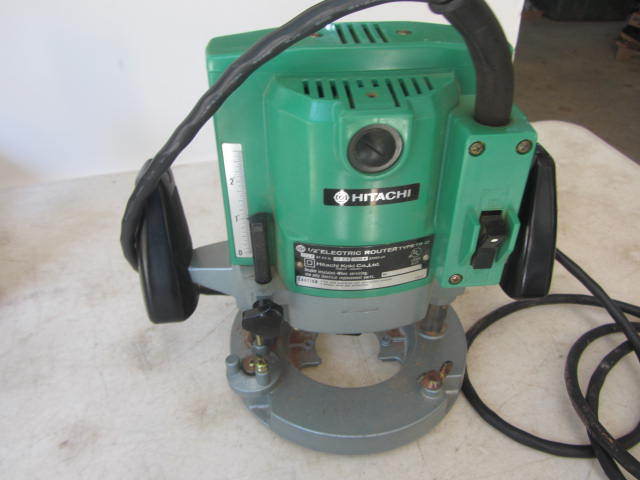 lot 15 image: Hitachi Router