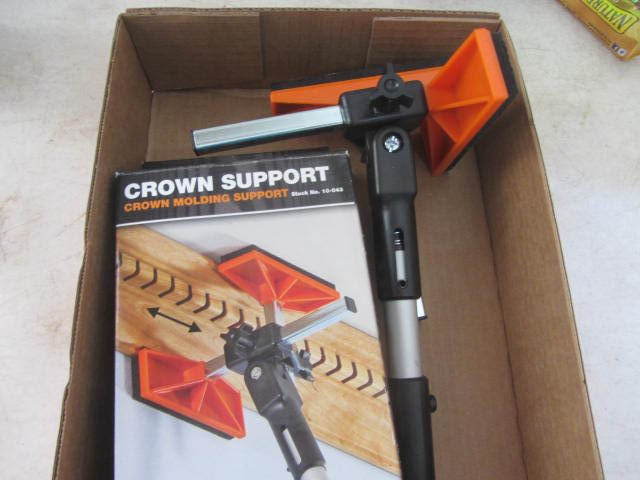 lot 20 image: Crown Molding Supports