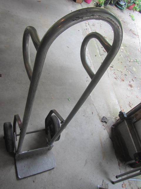 lot 30 image: Hand Truck