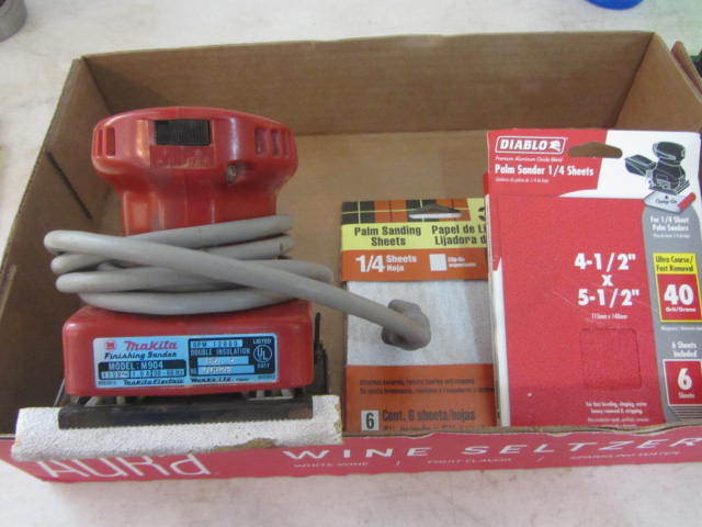 lot 33 image: Makita Finish Sander