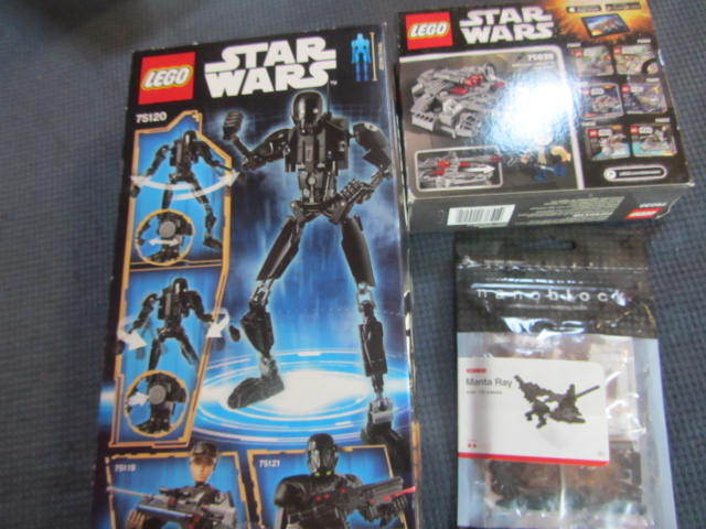 lot 103 image: Star Wars Legos