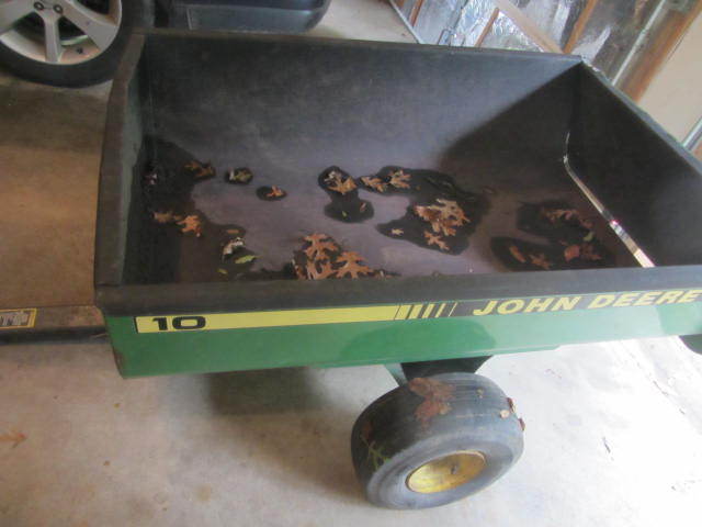 lot 110 image: John Deere Lawn Trailer