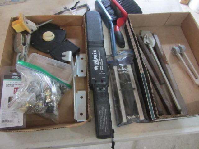 lot 118 image: Chisels, Shapemaker, Goggles