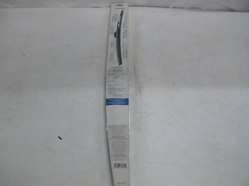 lot 30 image: Michelin Premium All-Season Wiper Blade, 24