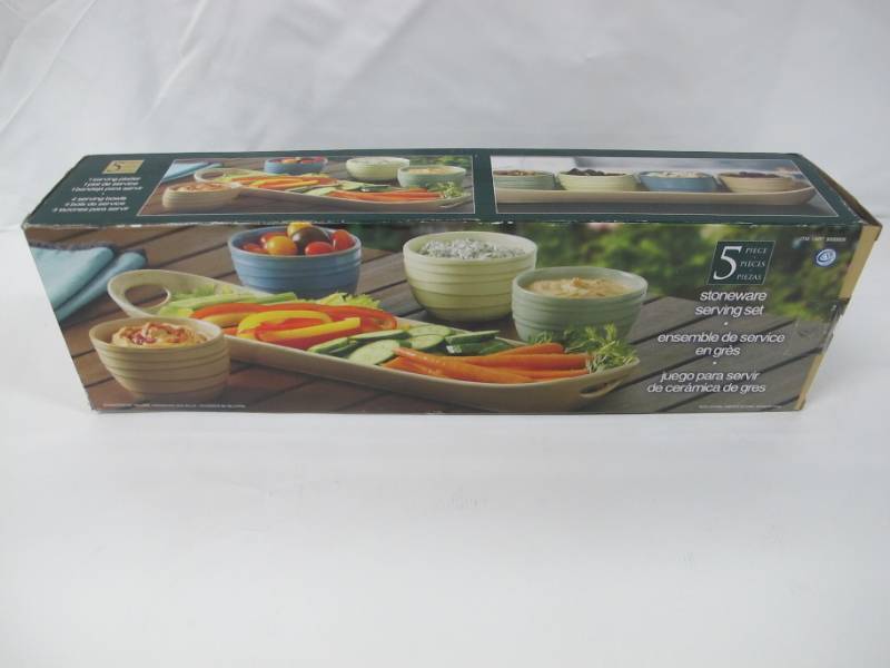 lot 7 image: 5 Pieces Stoneware Condiment Serving Set including 4 Colored bowls & 1 Platter