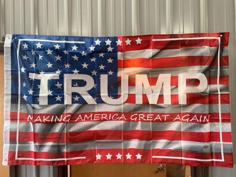 lot 72 image: Donald Trump Making America Great Again 3 x 5 Flag