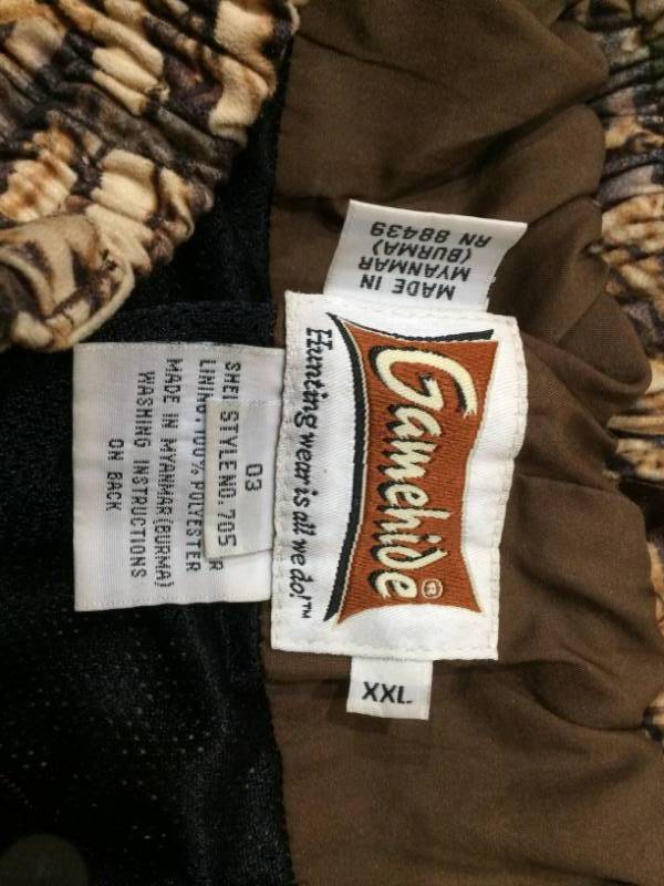lot 22 image: Camo Pants